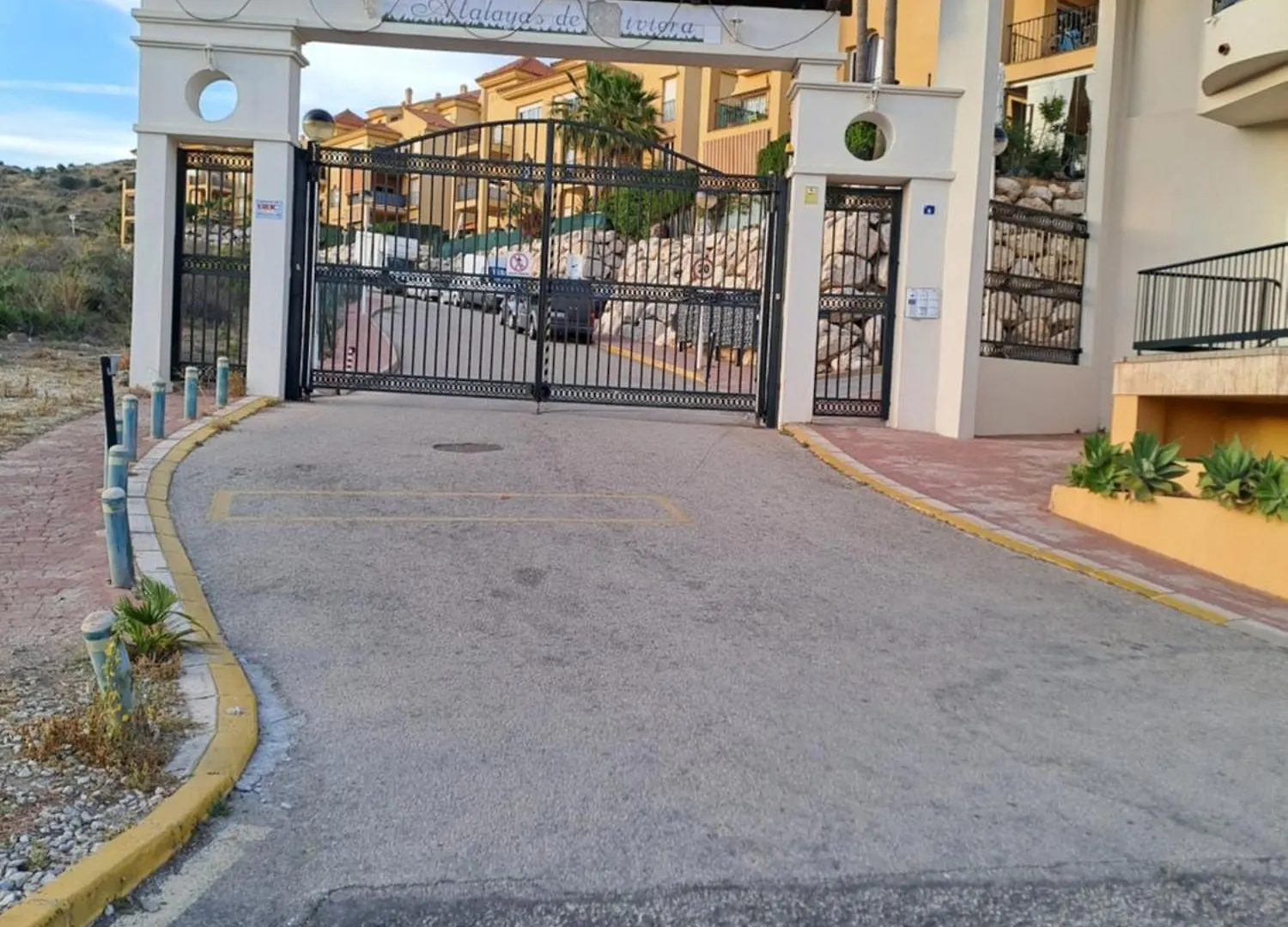 Hostel Bienvenido A Tu Habitacion La Cala De Mijas Spain